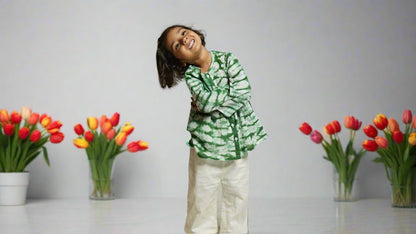 Green Breeze Tunic Palazzo Set: Girl Cub Twisting