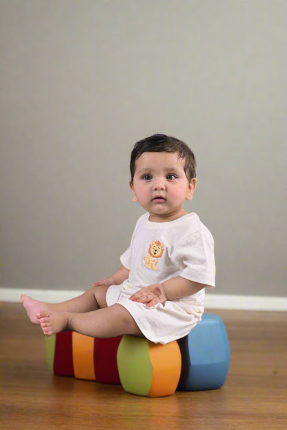 Cubby Playset in White-Supima Cotton T-shirt & Shorts set