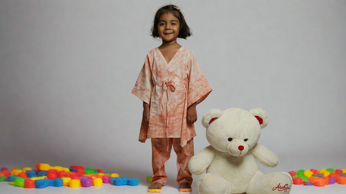 Marble Print Kaftan Set:girl cub smiling